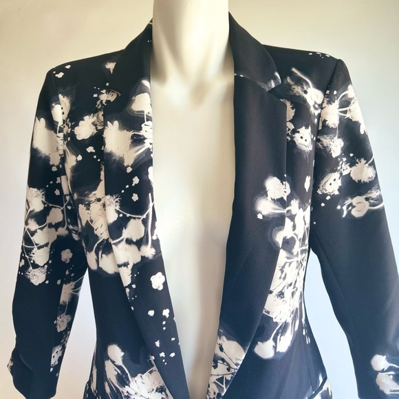 New I N C Black White Polyester Hook Closure Classic Blazer size S - Picture 2 of 16
